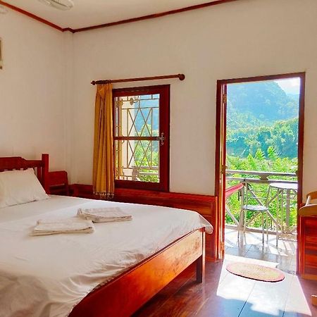 Sunset Bungalows & Gh Muang Ngoi Eksteriør billede