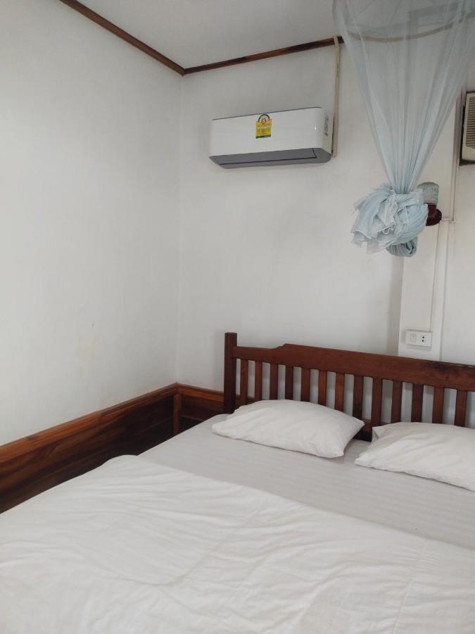 Sunset Bungalows & Gh Muang Ngoi Eksteriør billede