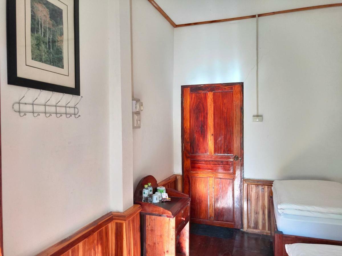 Sunset Bungalows & Gh Muang Ngoi Eksteriør billede