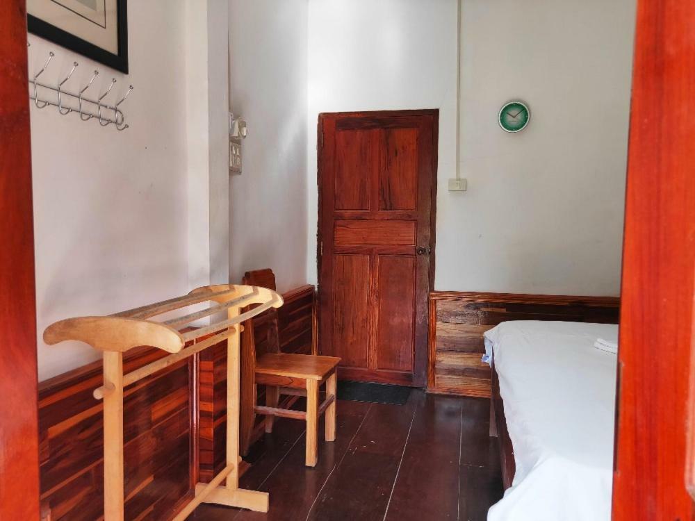 Sunset Bungalows & Gh Muang Ngoi Eksteriør billede