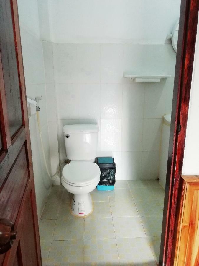 Sunset Bungalows & Gh Muang Ngoi Eksteriør billede